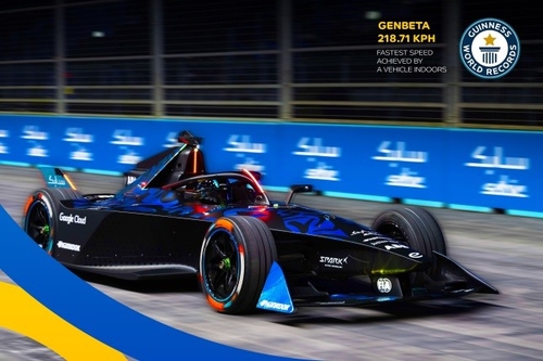 último caso de la compañía sobre EL NUEVO COCHE DE GENBETA SE CONVIRTIÓ POR LA FÓRMULA E Y SU SOCIO SABIC DE LA INNOVACIÓN ROMPE TÍTULO DEL MUNDO RECORDS™ DE GUINNESS