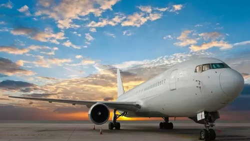 último caso de la compañía sobre Soluciones SABIC para el transporte masivo: Estética de las aeronaves