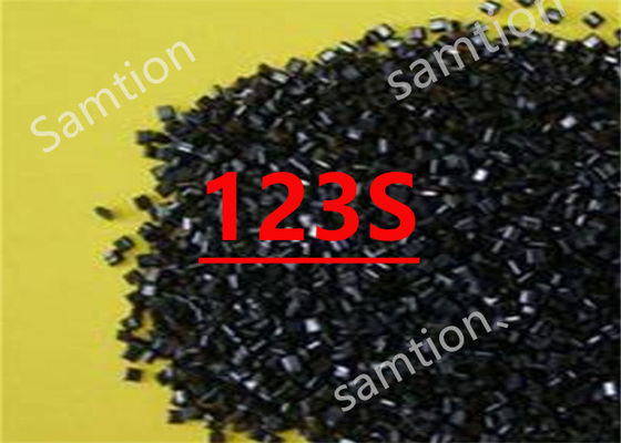 S-Plastic 123S No halogenado. 17.5 MFR, para piezas pequeñas y complejas. UV estabilizado. 50% más liberación de moho interno.